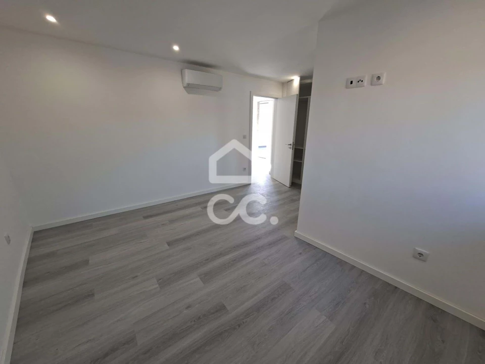 Moradia T3 para Venda em Faíl e Vila Chã de Sá Foto 15