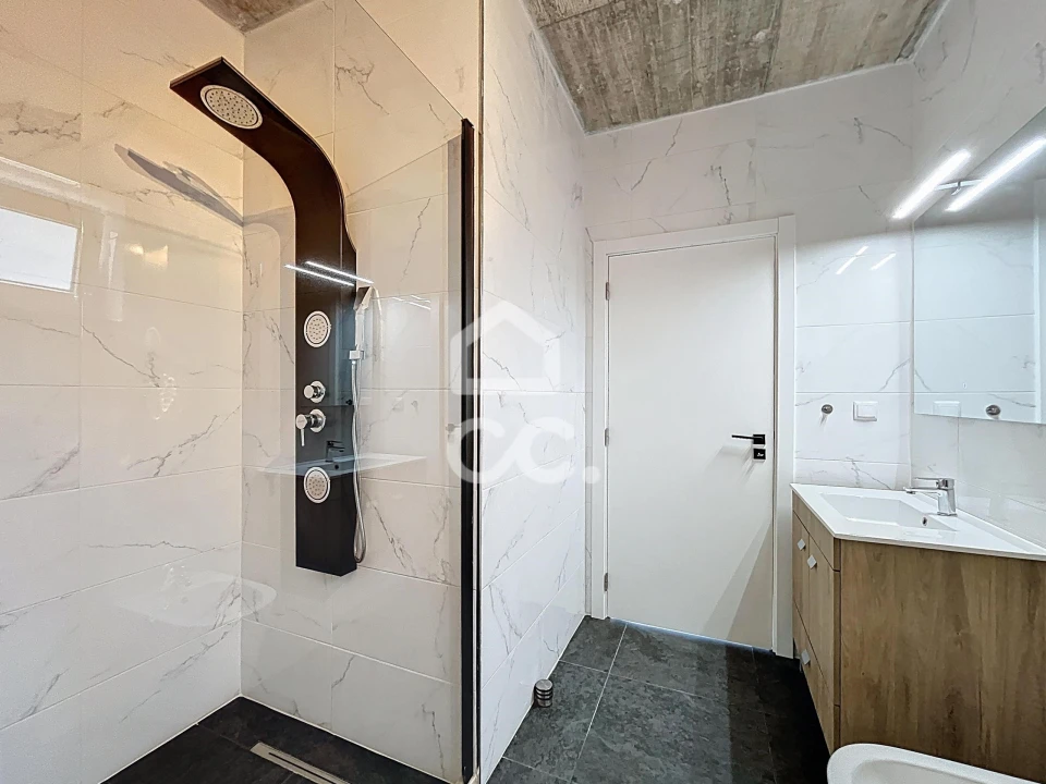 Moradia T4 para Venda em Amoreira Foto 13