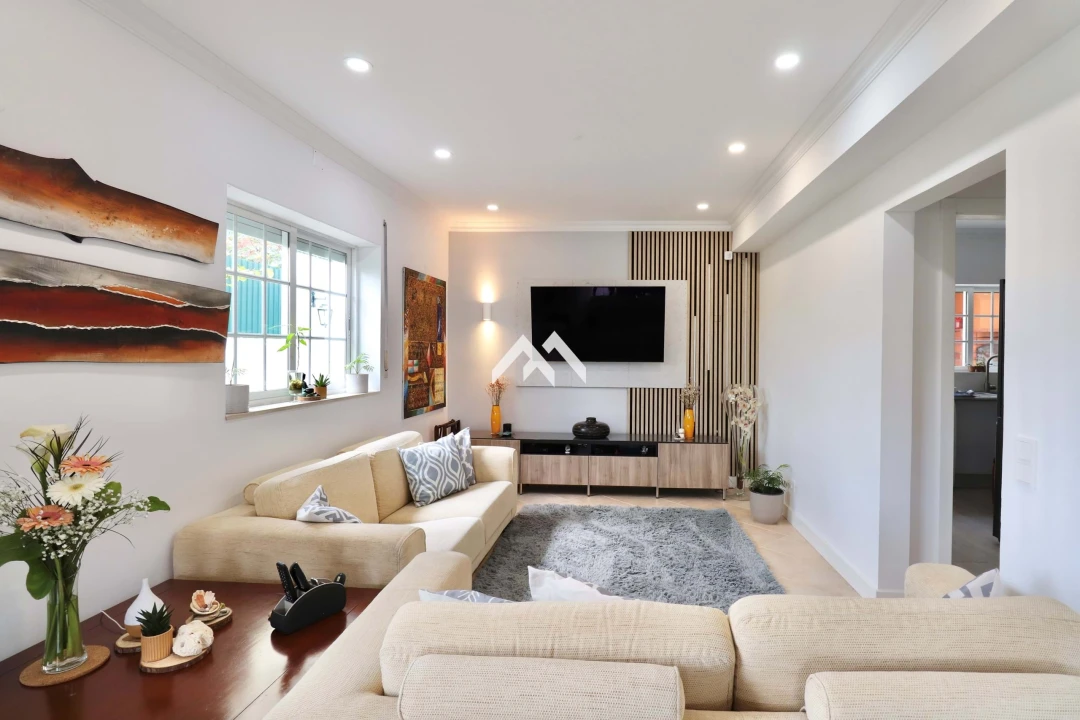 Moradia T3 para Venda em Porto Salvo Foto 14