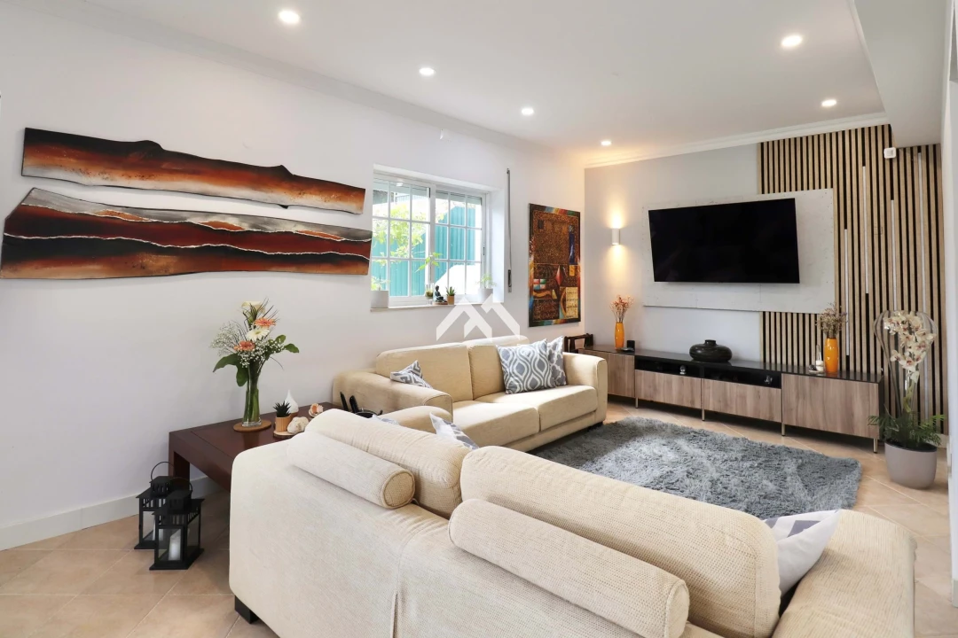 Moradia T3 para Venda em Porto Salvo Foto 13