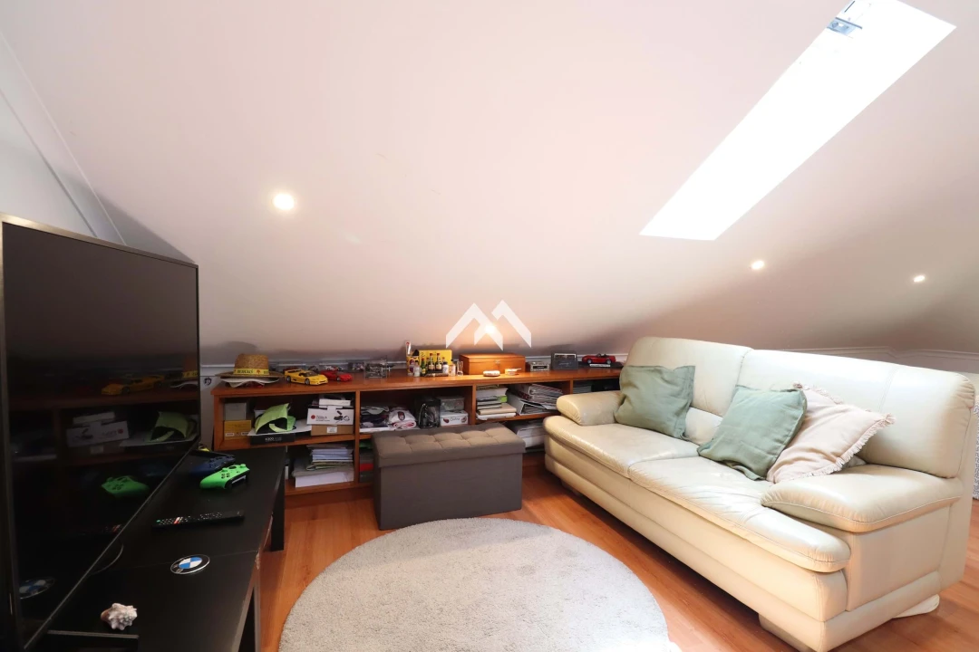 Moradia T3 para Venda em Porto Salvo Foto 27