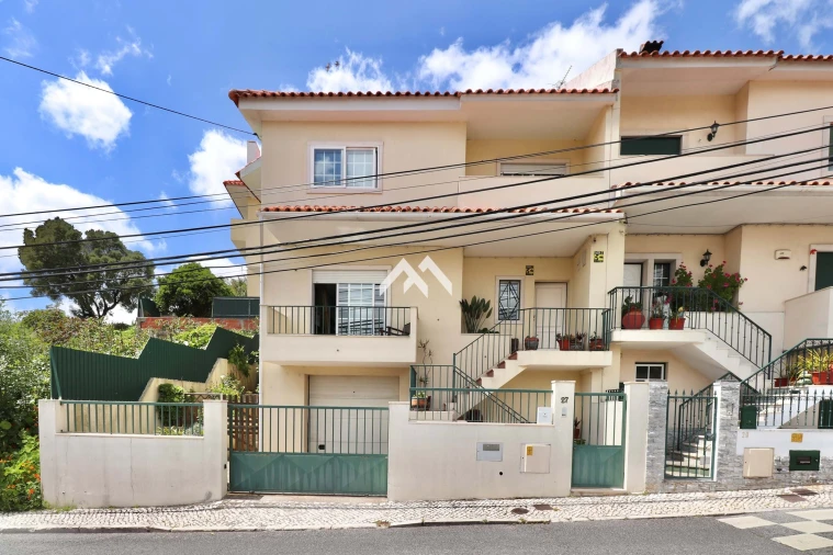 Moradia T3 para Venda em Porto Salvo Foto 36