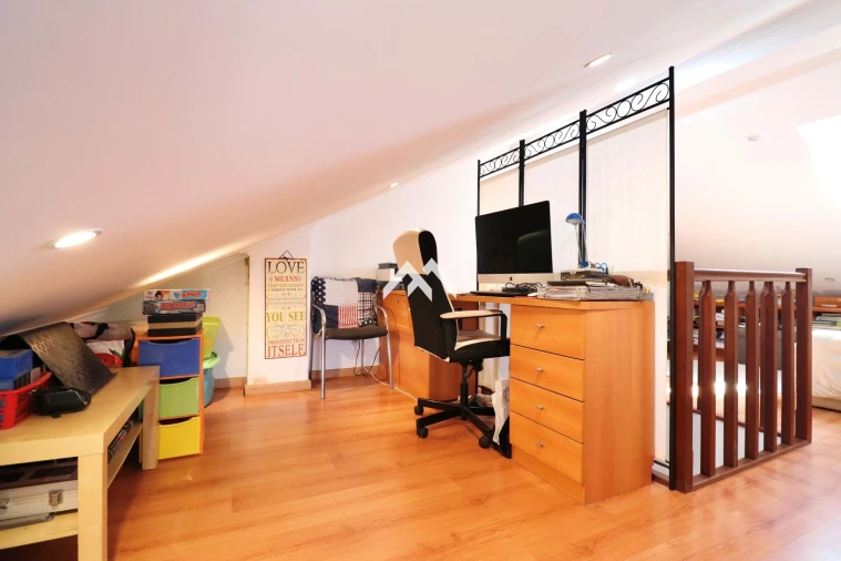 Moradia T3 para Venda em Porto Salvo Foto 26