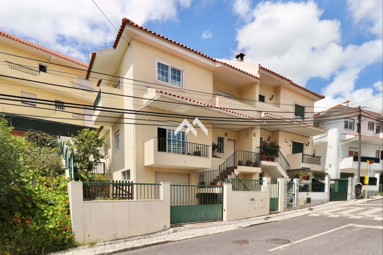 Moradia T3 para Venda em Porto Salvo Foto 37