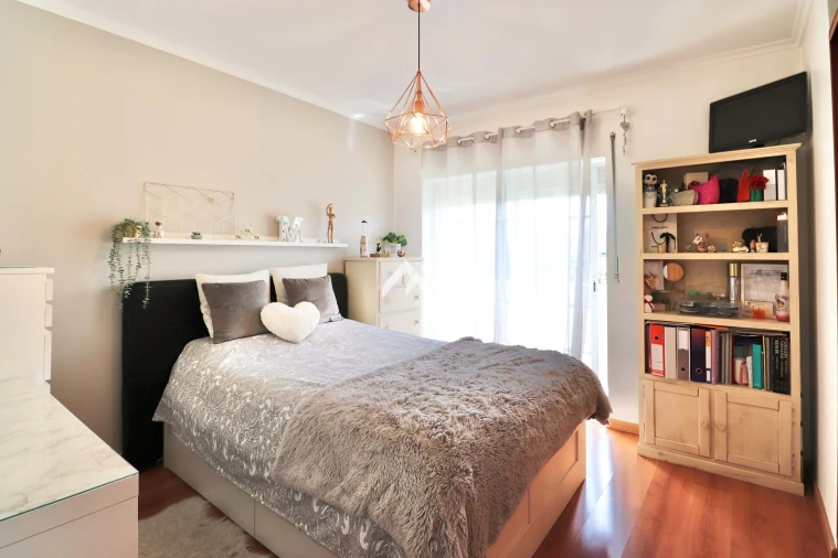 Moradia T3 para Venda em Porto Salvo Foto 5