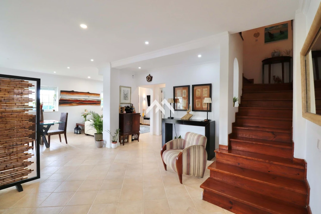 Moradia T3 para Venda em Porto Salvo Foto 20