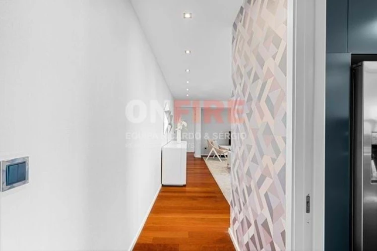 Apartamento T4 para Venda em São Martinho Foto 5