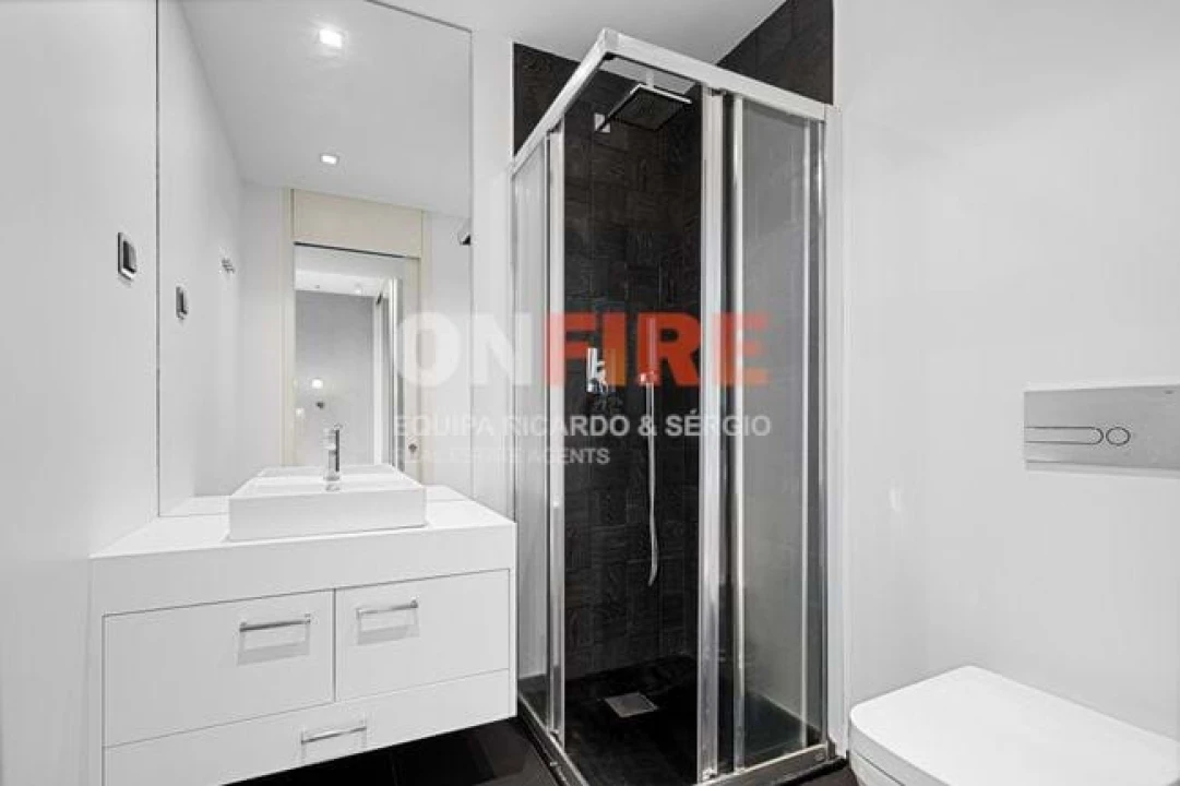 Apartamento T4 para Venda em São Martinho Foto 15