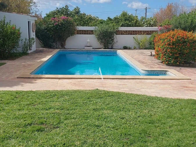 Moradia T4 para Venda em Boliqueime Foto 2