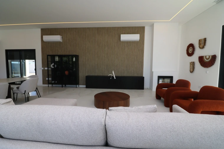 Moradia T4 para Venda em São Brás de Alportel Foto 13