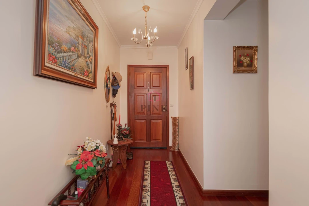 Apartamento T2 para Venda em Machico Foto 2