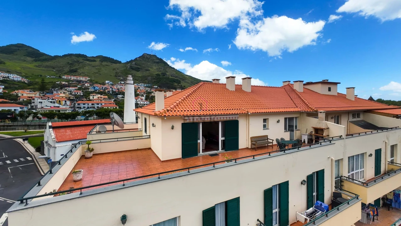 Apartamento T2 para Venda em Machico Foto 23