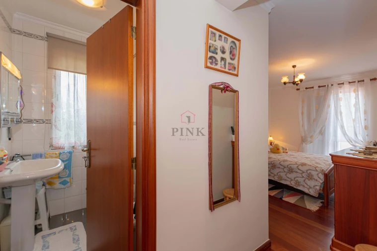 Apartamento T2 para Venda em Machico Foto 16