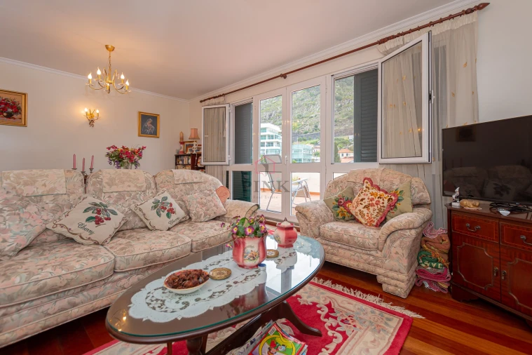 Apartamento T2 para Venda em Machico Foto 3