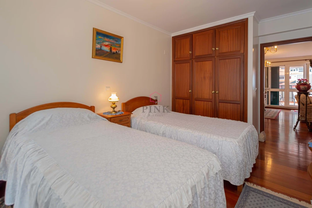Apartamento T2 para Venda em Machico Foto 14