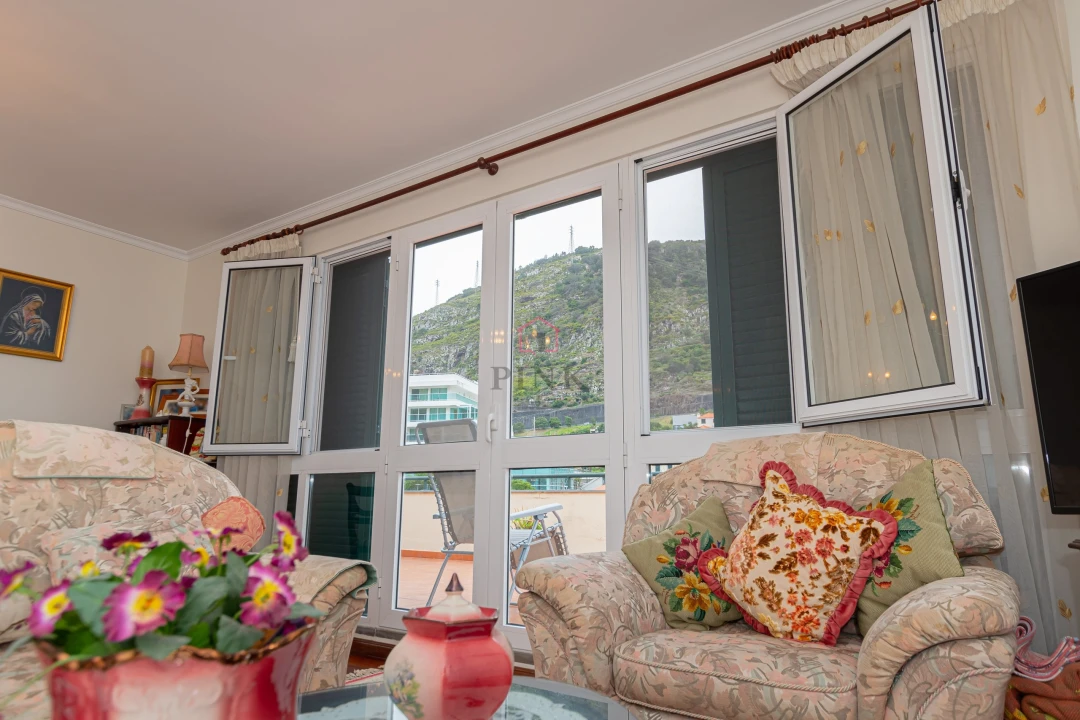 Apartamento T2 para Venda em Machico Foto 4