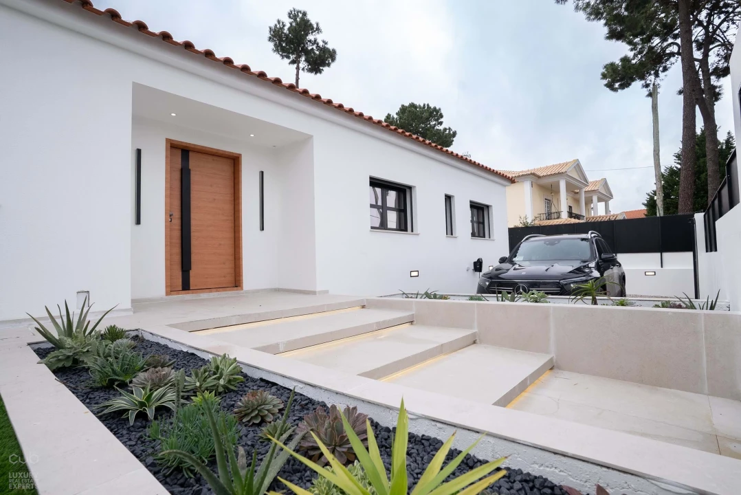 Moradia T4 para Venda em Amora Foto 6