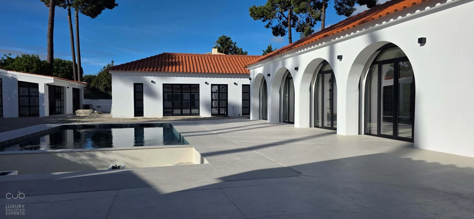 Moradia T4 para Venda em Amora Foto 8