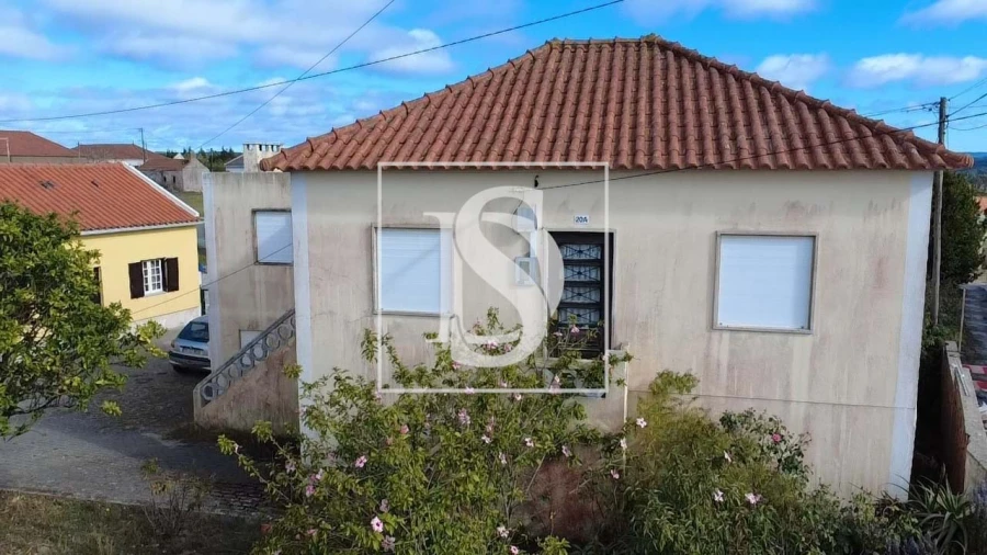 Moradia T3 para Venda em Miragaia e Marteleira Foto 1