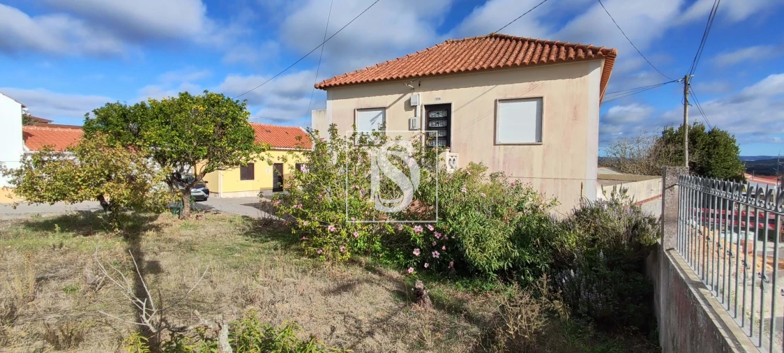 Moradia T3 para Venda em Miragaia e Marteleira Foto 55