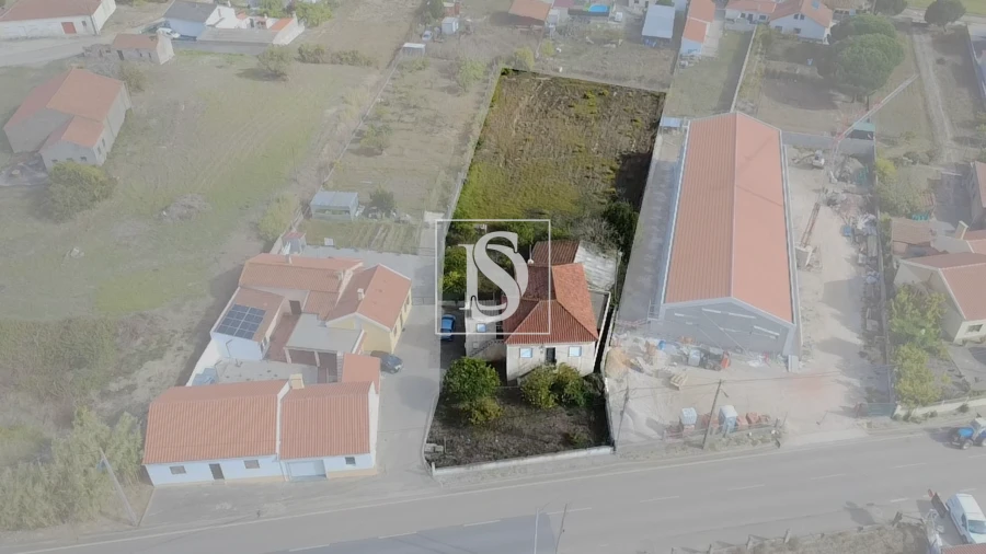 Moradia T3 para Venda em Miragaia e Marteleira Foto 38