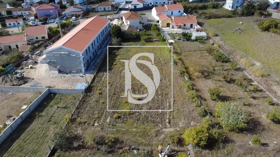 Moradia T3 para Venda em Miragaia e Marteleira Foto 36