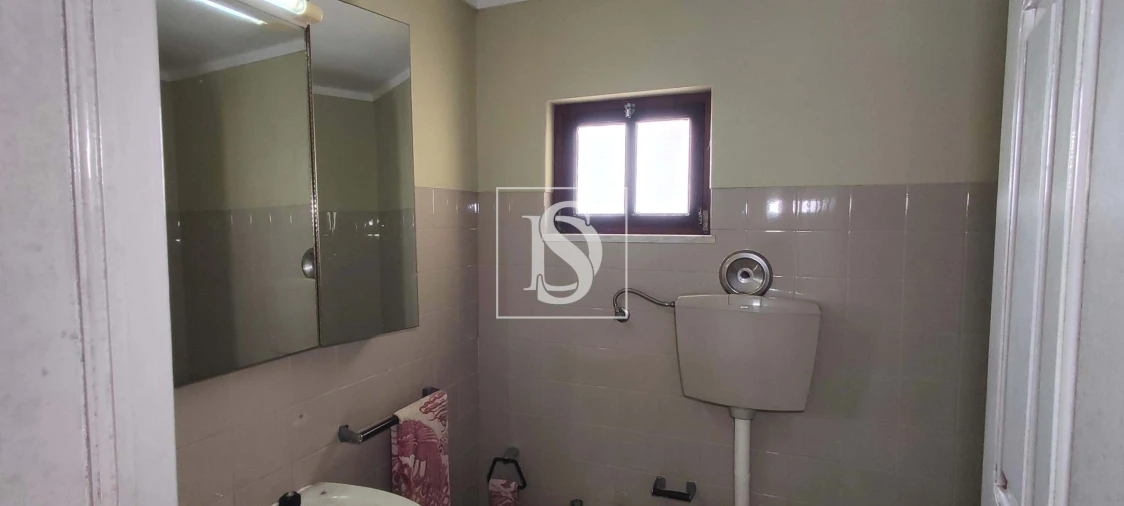 Moradia T3 para Venda em Miragaia e Marteleira Foto 10