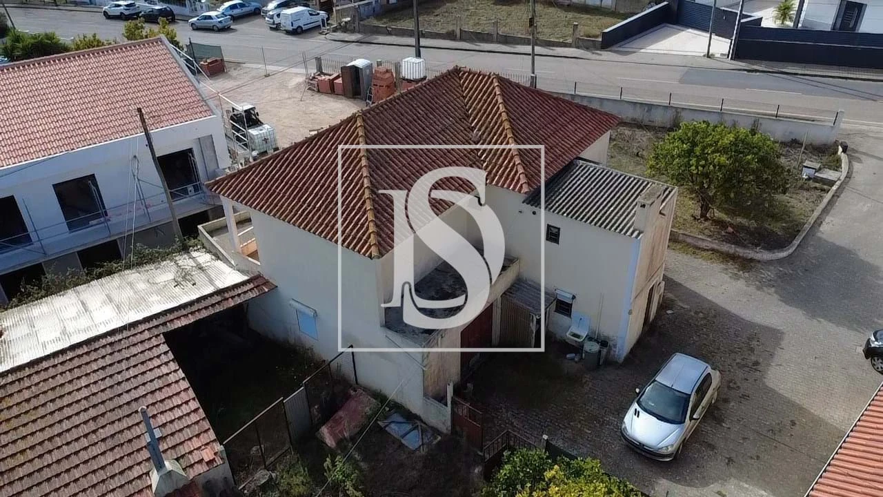 Moradia T3 para Venda em Miragaia e Marteleira Foto 15