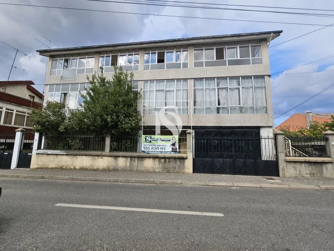 Moradia T10 para Venda em Sé, Santa Maria e Meixedo Foto 2