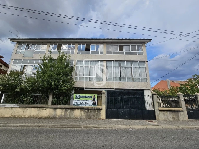 Moradia T10 para Venda em Sé, Santa Maria e Meixedo Foto 1