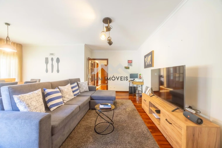 Apartamento T1 para Venda em Santa Marinha Foto 2