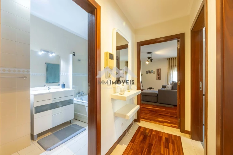 Apartamento T1 para Venda em Santa Marinha Foto 23