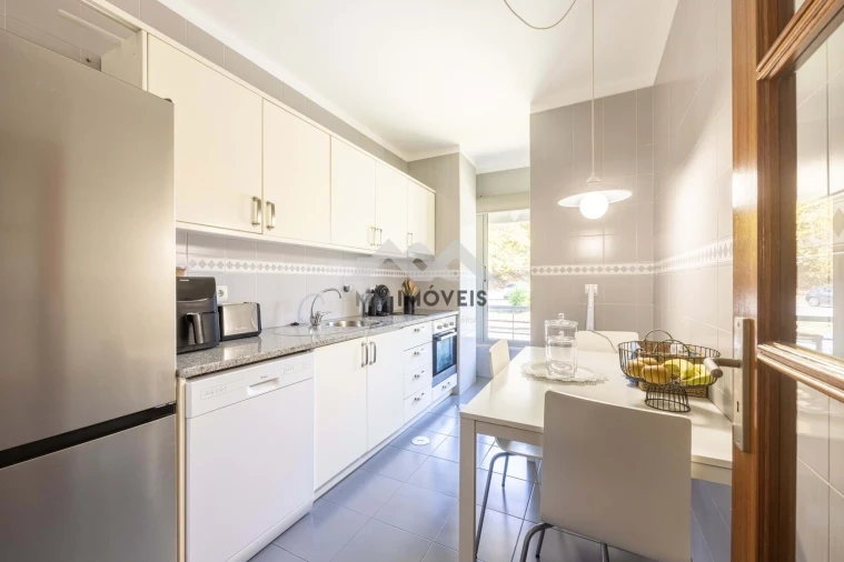 Apartamento T1 para Venda em Santa Marinha Foto 12