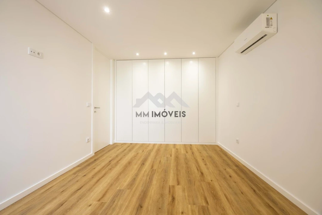 Moradia T4 para Venda em Aguas Santas Foto 25