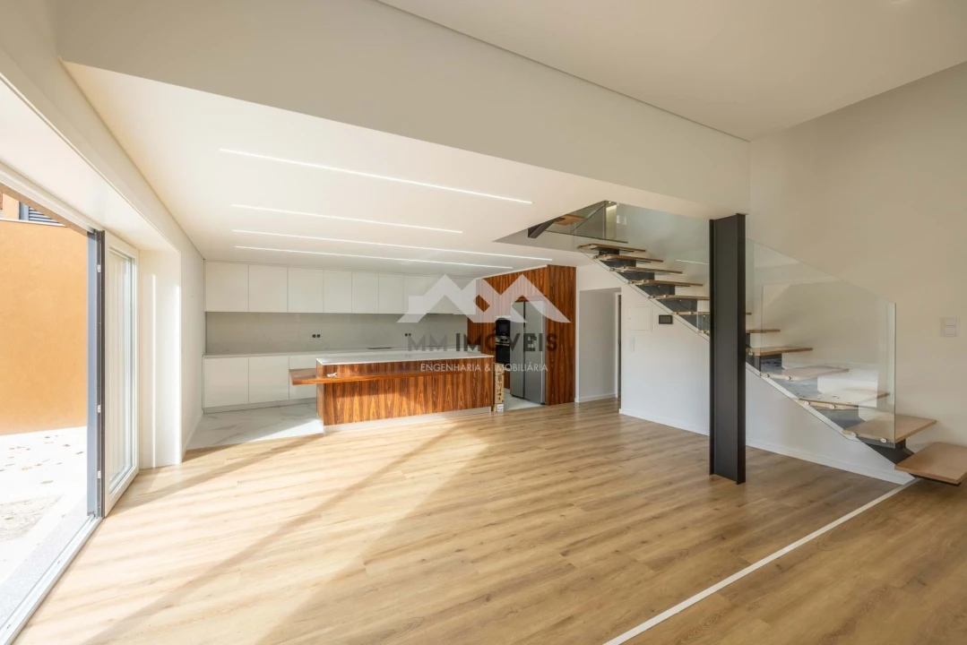 Moradia T4 para Venda em Aguas Santas Foto 16