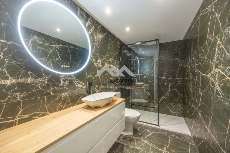 Moradia T4 para Venda em Aguas Santas Foto 4