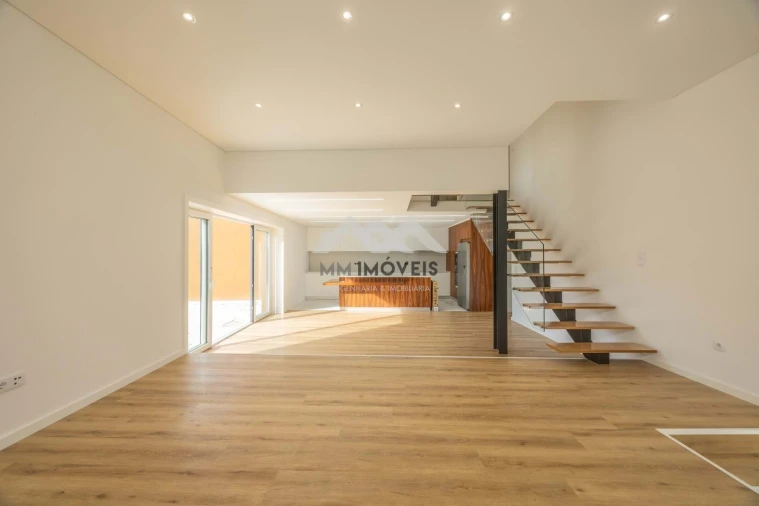 Moradia T4 para Venda em Aguas Santas Foto 5