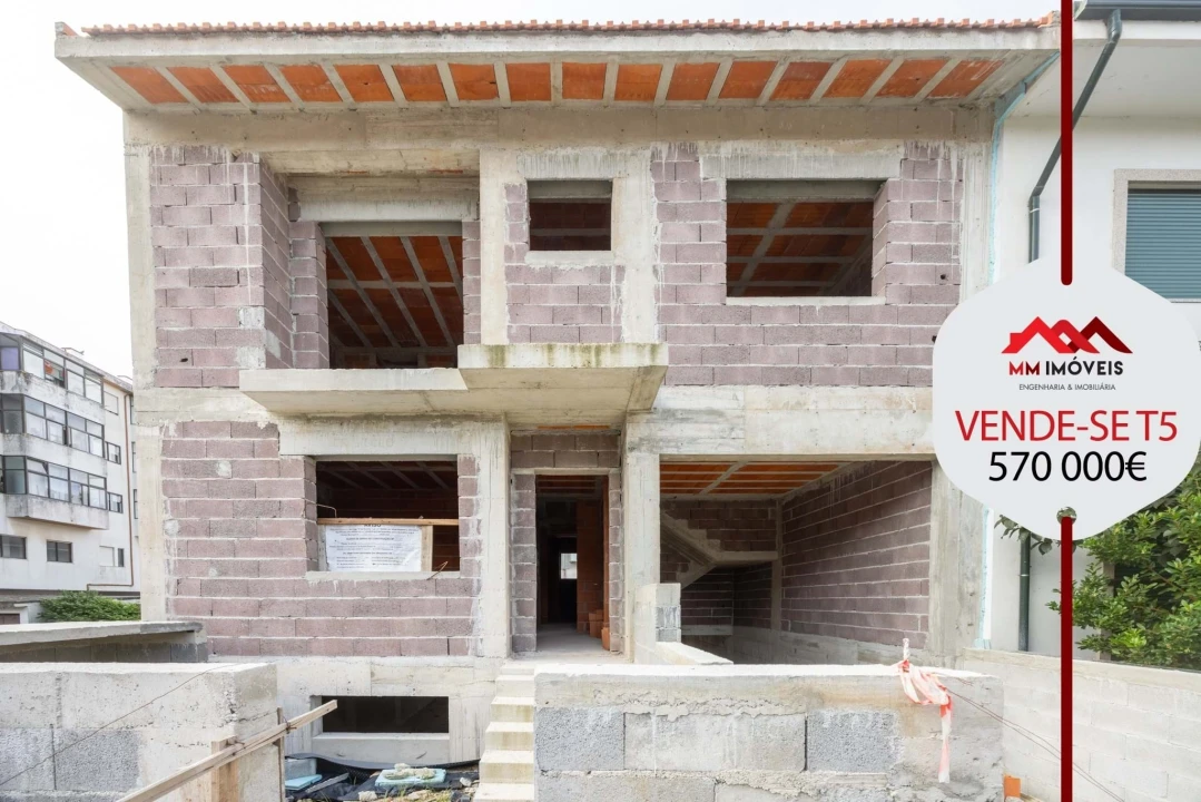 Moradia T4 para Venda em Aguas Santas Foto 1