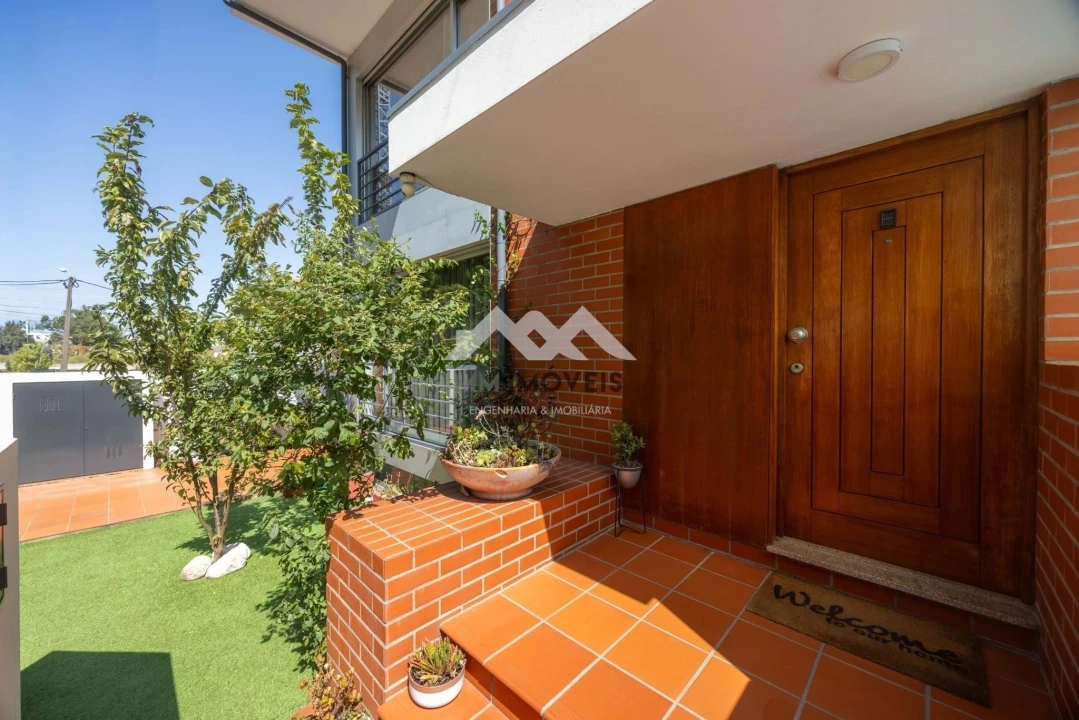 Moradia T3 para Venda em Cidade da Maia Foto 36