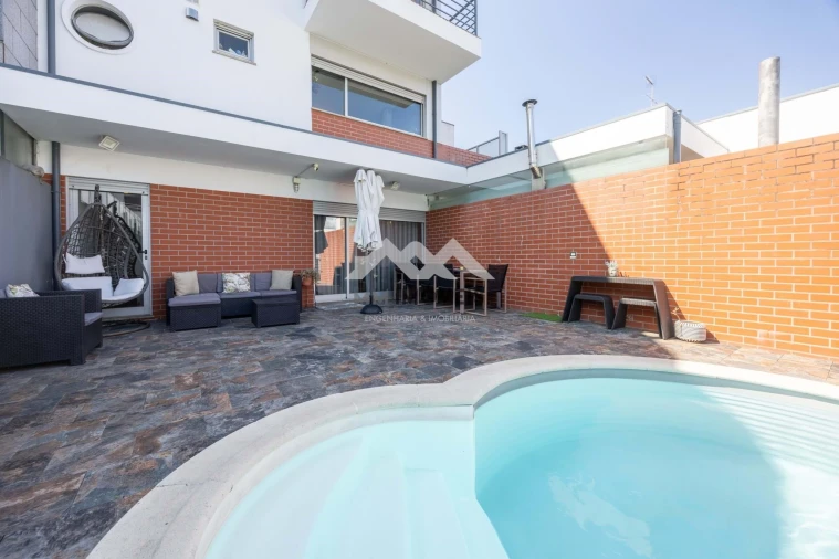 Moradia T3 para Venda em Cidade da Maia Foto 58