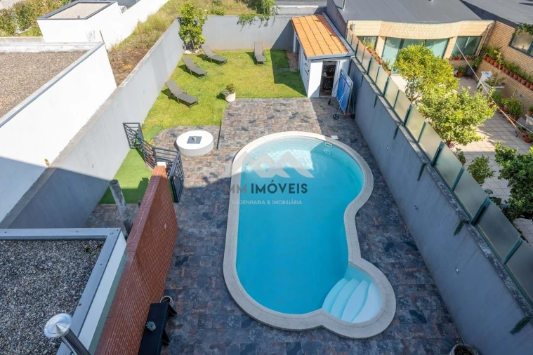 Moradia T3 para Venda em Cidade da Maia Foto 27