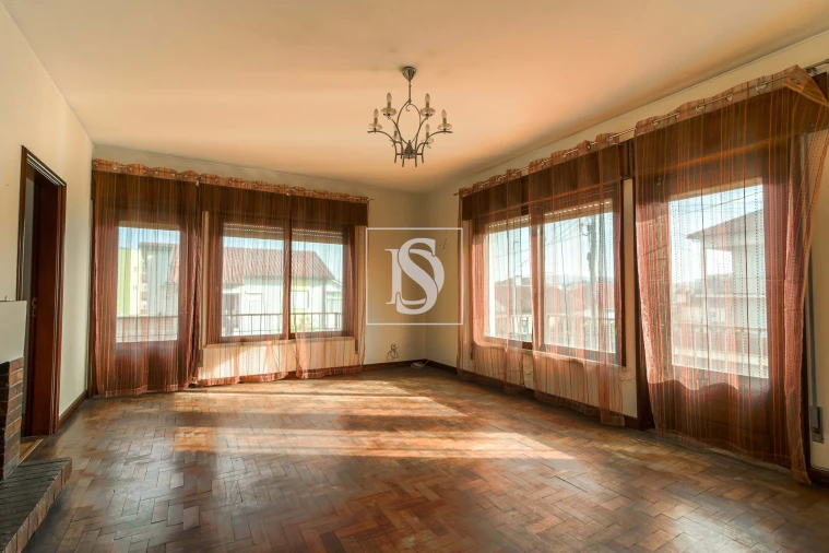 Moradia para Venda em Arcozelo Foto 2