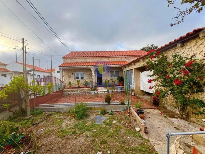 Moradia T2 para Venda em Caldas da Rainha - Santo Onofre e Serra do Bouro Foto 2