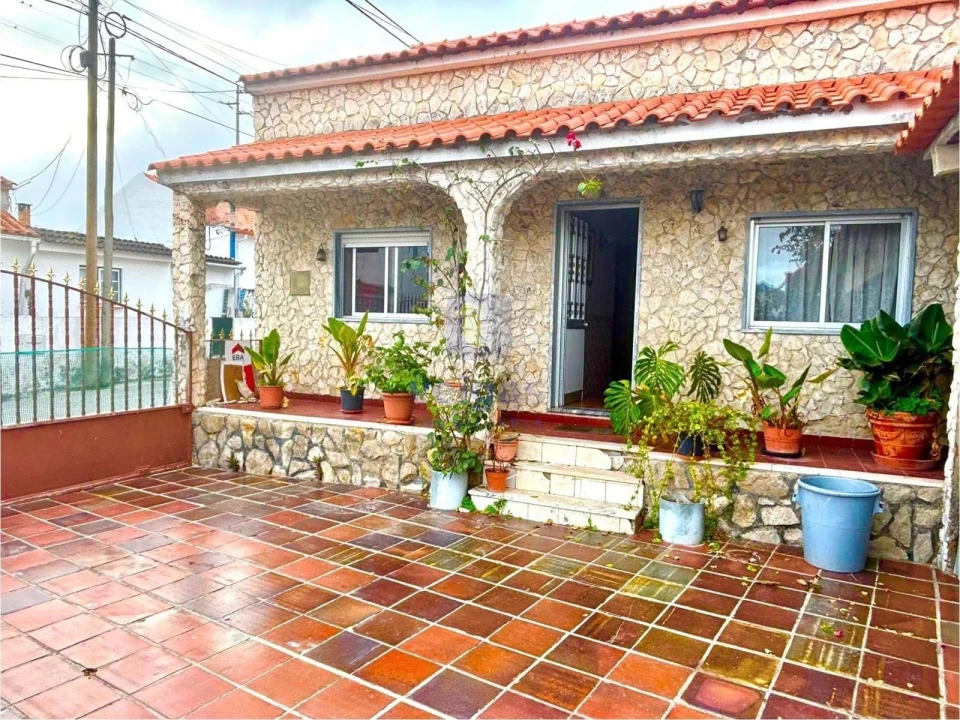 Moradia T2 para Venda em Caldas da Rainha - Santo Onofre e Serra do Bouro Foto 1