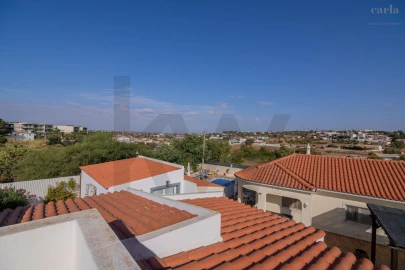 Moradia T4 para Venda em Albufeira e Olhos de Água