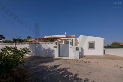 Moradia T4 para Venda em Albufeira e Olhos de Água