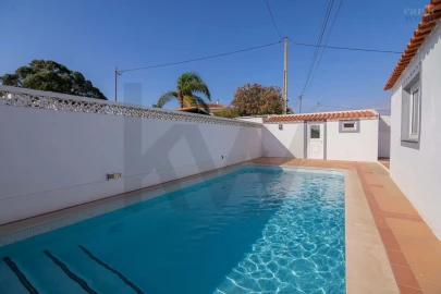Moradia T4 para Venda em Albufeira e Olhos de Água