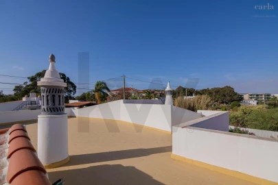 Moradia T4 para Venda em Albufeira e Olhos de Água