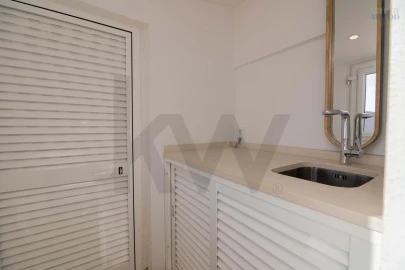 Moradia T4 para Venda em Albufeira e Olhos de Água