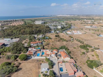 Moradia T4 para Venda em Albufeira e Olhos de Água